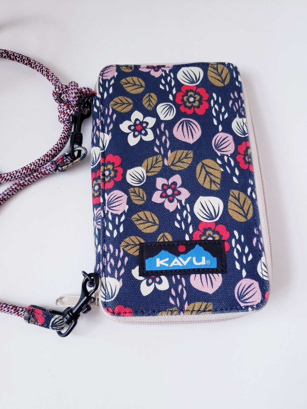 Kavu Blue Floral Wallet With Removable Strap